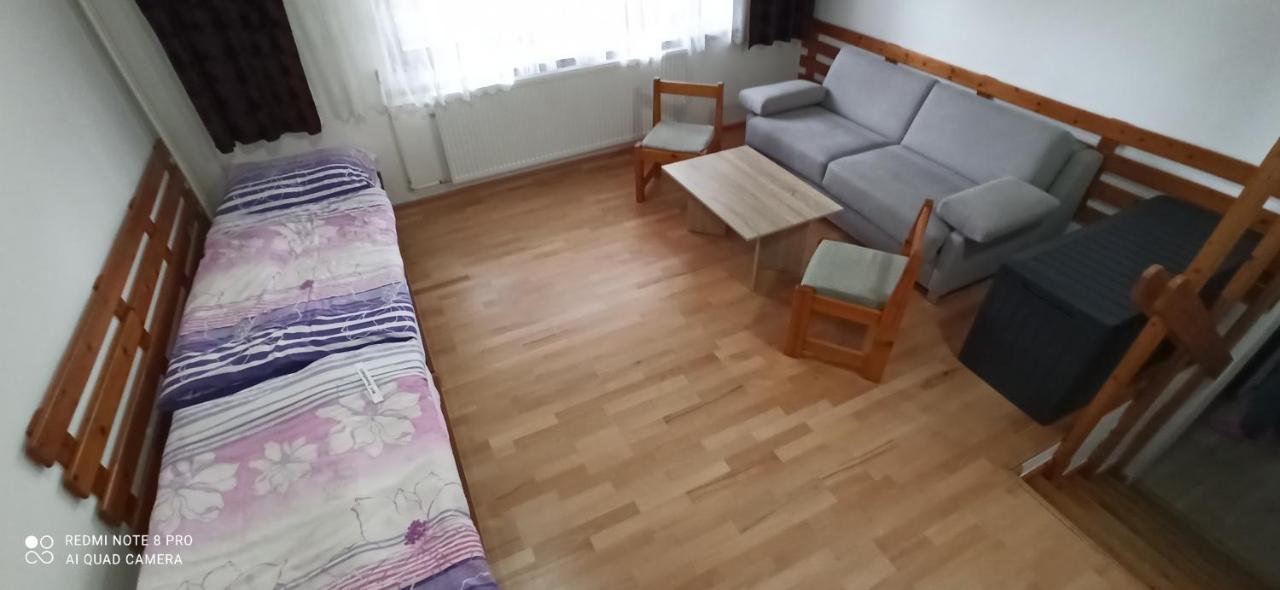 Privat L&L Apartment Nová Lesná Exterior foto