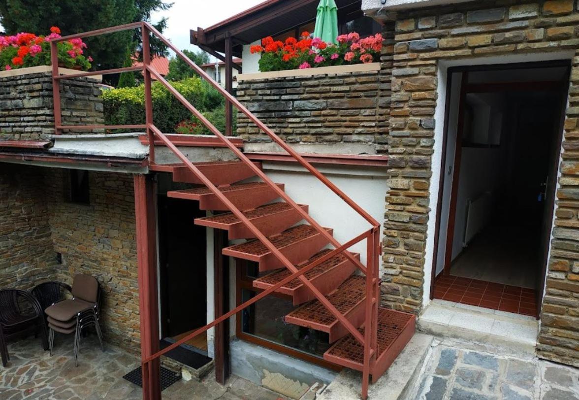 Privat L&L Apartment Nová Lesná Exterior foto